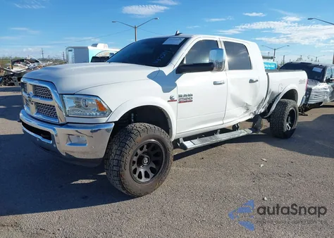 2018 Ram 2500 Laramie 4X4 6'4 Box z USA, uszkodzony, nr VIN 3C6UR5NL5JG142811